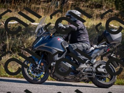 20251011120149-_5006842_am_