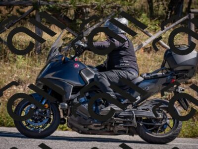 20251011120149-_5006843_am_