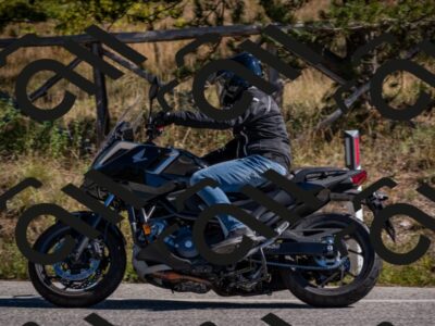 20251011120921-_5006930_am_