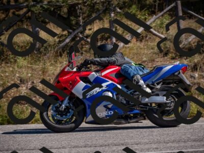 20251011121009-_5006944_am_