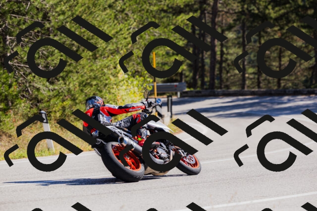 202510111306-_04A2180_c3