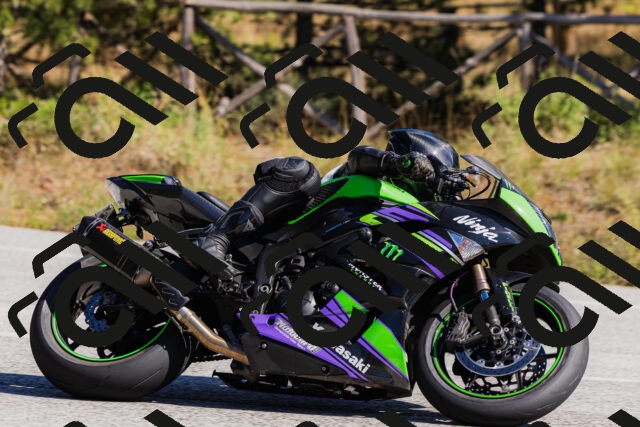 202510111307-_04A2186_c3