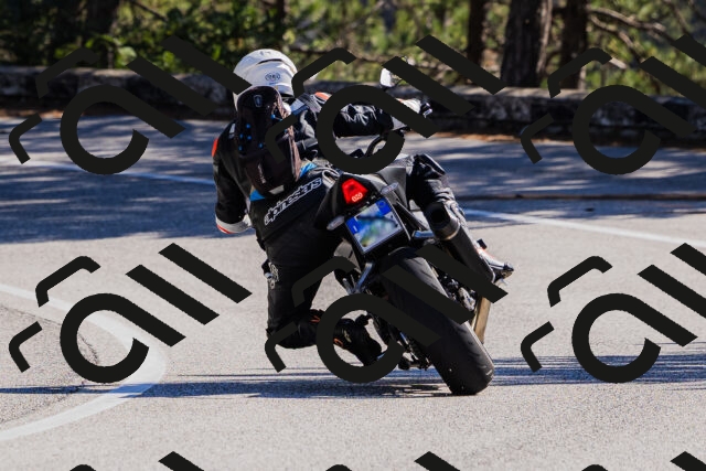 202510111307-_04A2192_c3