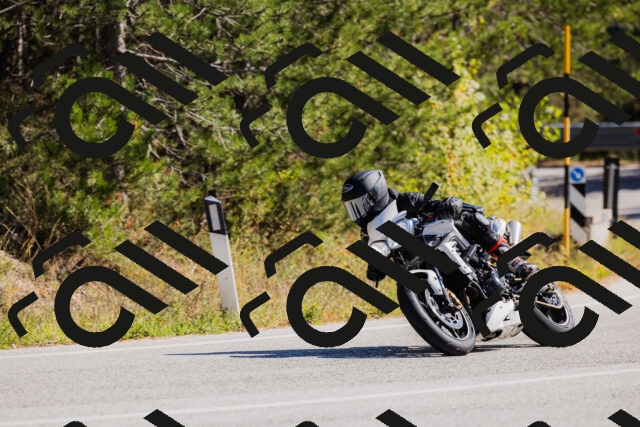 202510111308-_04A2198_c3