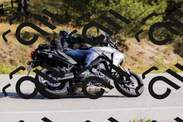 202510111315-_04A2296_c3