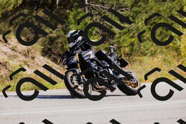 202510111318-_04A2306_c3