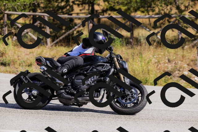 202510111324-_04A2350_c3