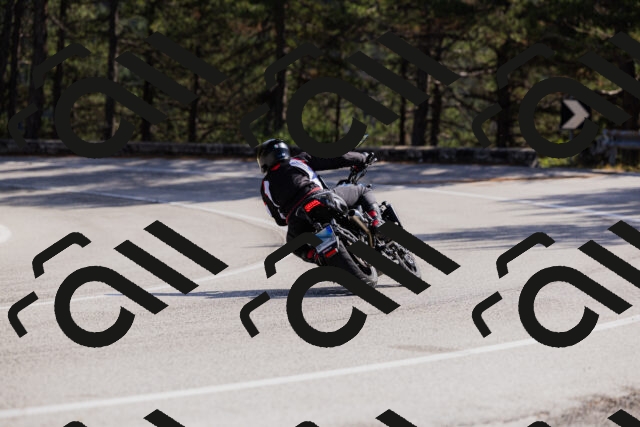 202510111324-_04A2352_c3