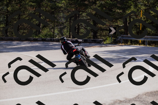 202510111324-_04A2353_c3