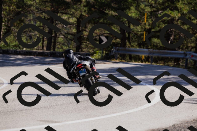 202510111331-_04A2401_c3