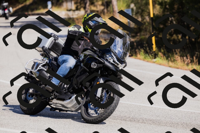 202510111331-_04A2413_c3