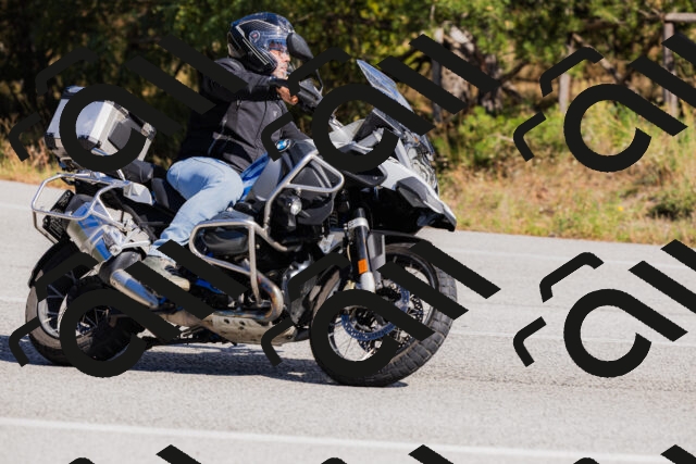 202510111331-_04A2414_c3