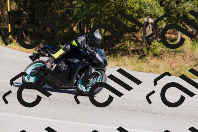 202510111332-_04A2416_c3