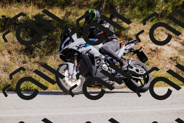 202510111342-_04A2459_c3