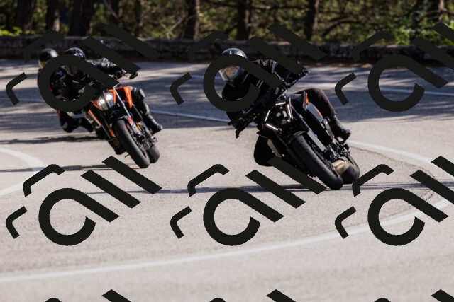 202510111344-_04A2476_c3