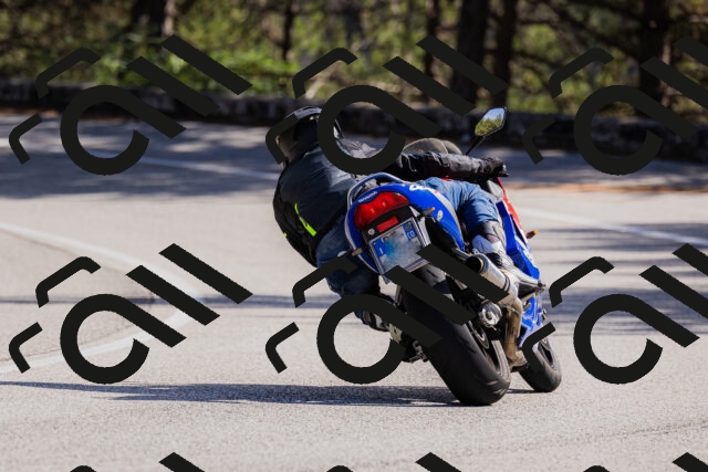 202510111344-_04A2490_c3