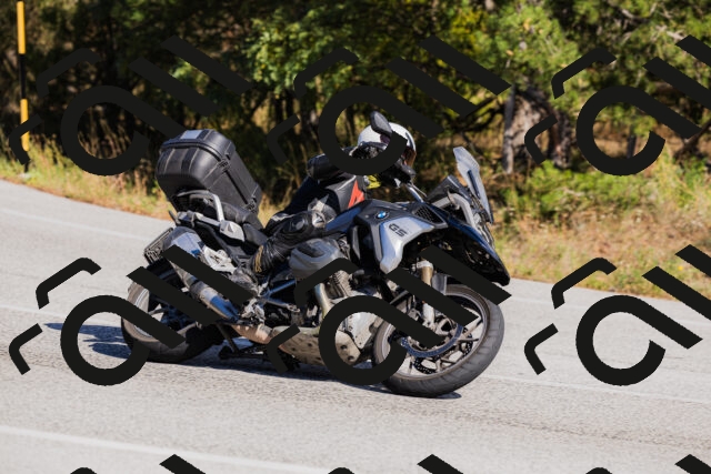 202510111355-_04A2546_c3