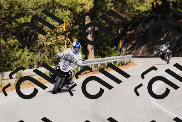 202510111355-_04A2548_c3