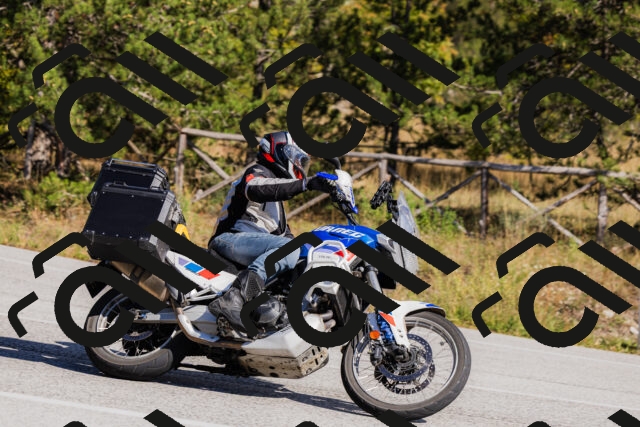 202510111356-_04A2553_c3