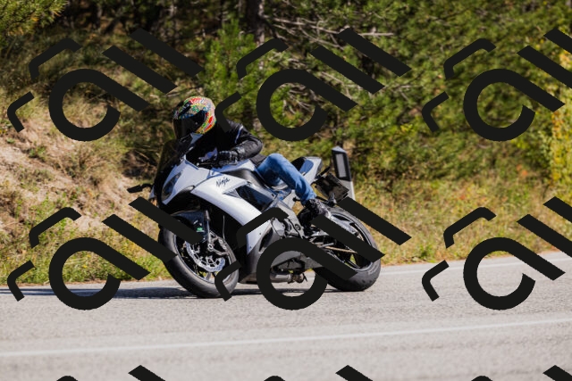 202510111357-_04A2565_c3