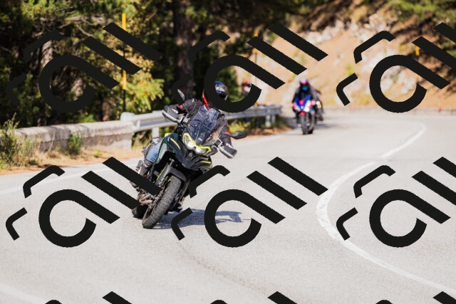 202510111512-_04A2879_c3