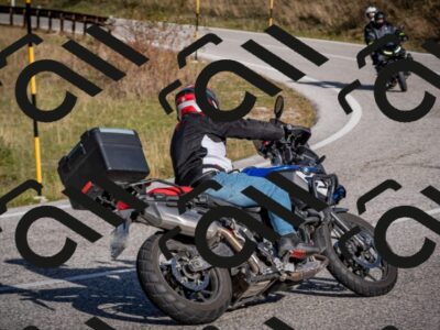 20251012103920-_5008332_am_