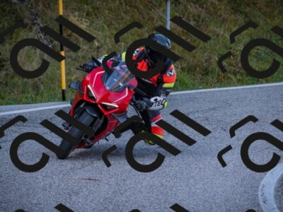 20251012104120-_5008359_am_