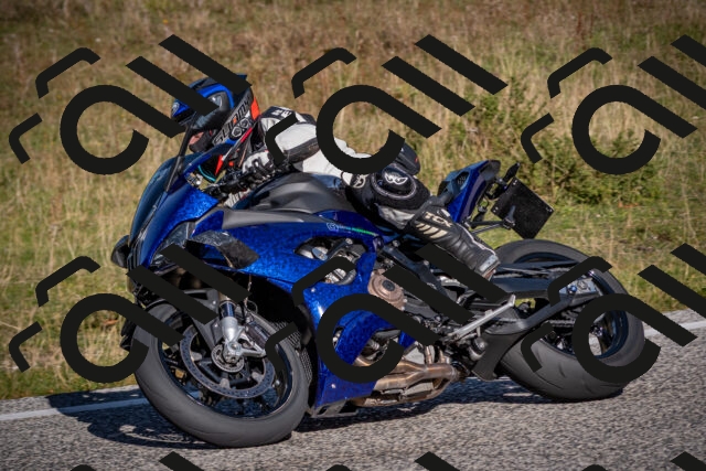 20251012110125-_5008537_am_