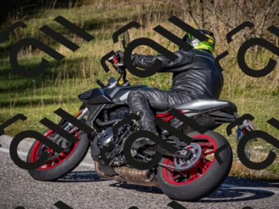 20251012110133-_5008544_am_