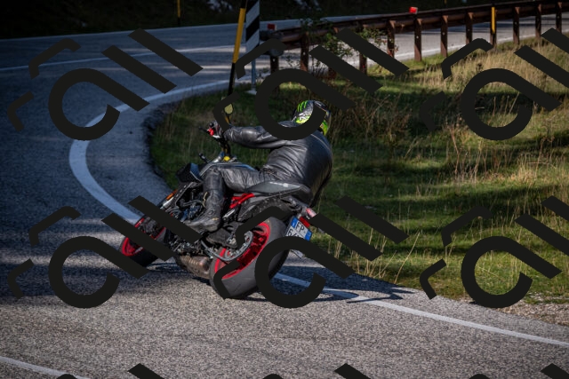 20251012110133-_5008545_am_