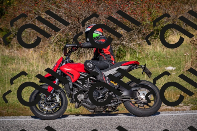 20251012110158-_5008556_am_