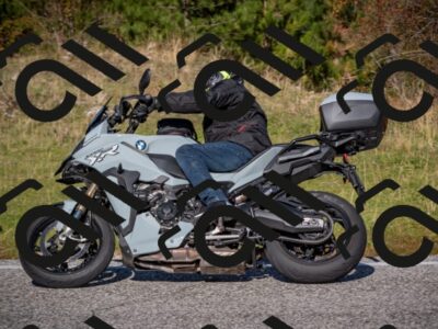 20251012110205-_5008559_am_