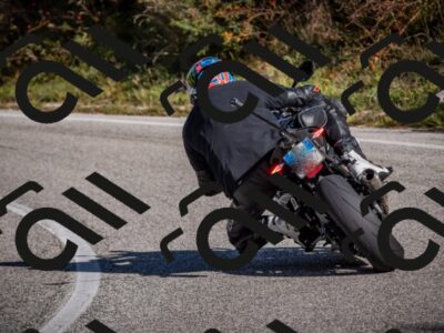 20251012110300-_5008571_am_