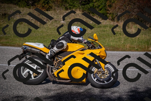 20251012110347-_5008585_am_