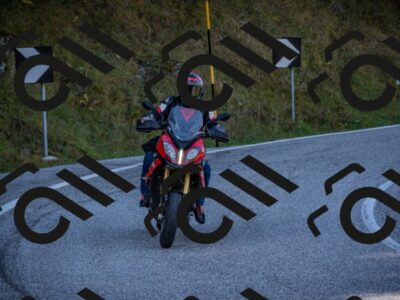 20251012110444-_5008594_am_