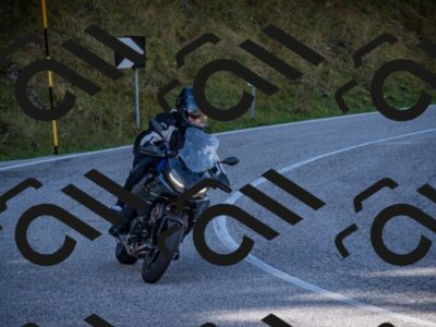 20251012110458-_5008597_am_