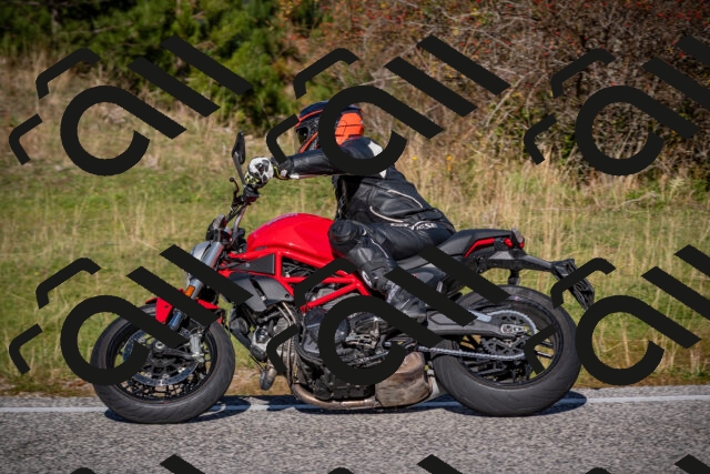 20251012110503-_5008602_am_