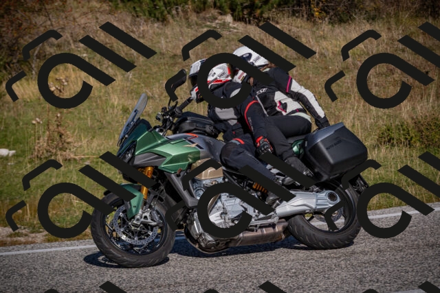 20251012110513-_5008607_am_