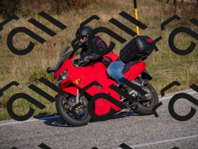 20251012110515-_5008609_am_