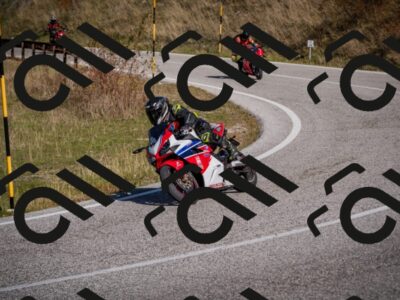 20251012110516-_5008612_am_