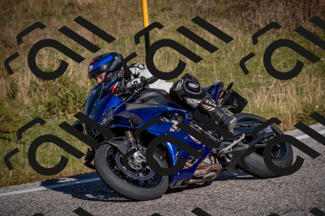 20251012110522-_5008615_am_