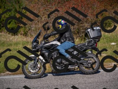 20251012110806-_5008628_am_