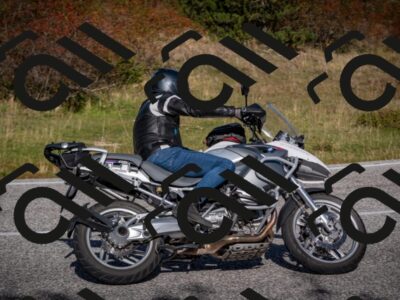 20251012110856-_5008639_am_