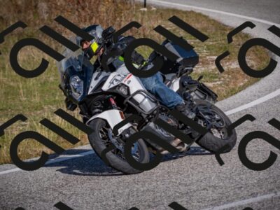 20251012110931-_5008644_am_