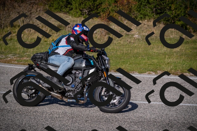 20251012111230-_5008665_am_