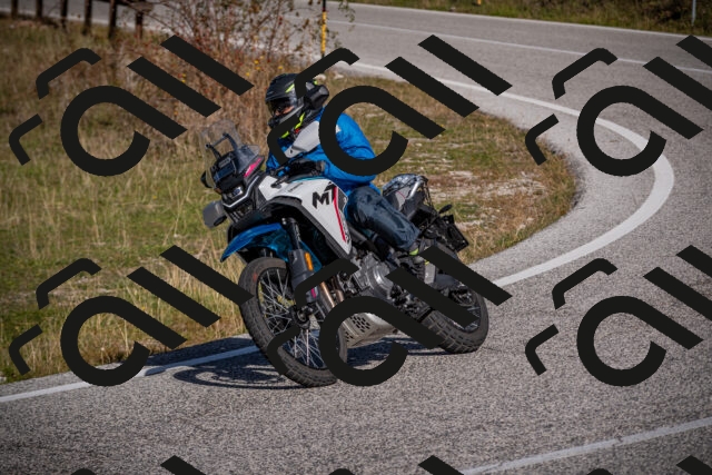 20251012111306-_5008666_am_