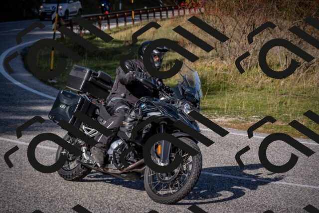 20251012111346-_5008670_am_