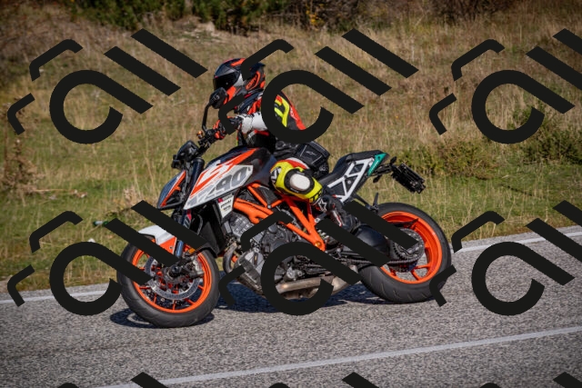 20251012111516-_5008680_am_