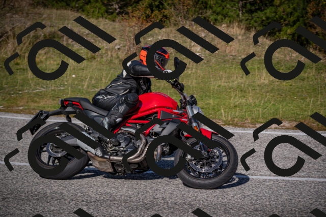 20251012111611-_5008682_am_