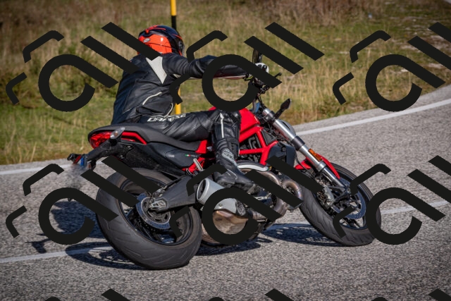 20251012111612-_5008683_am_